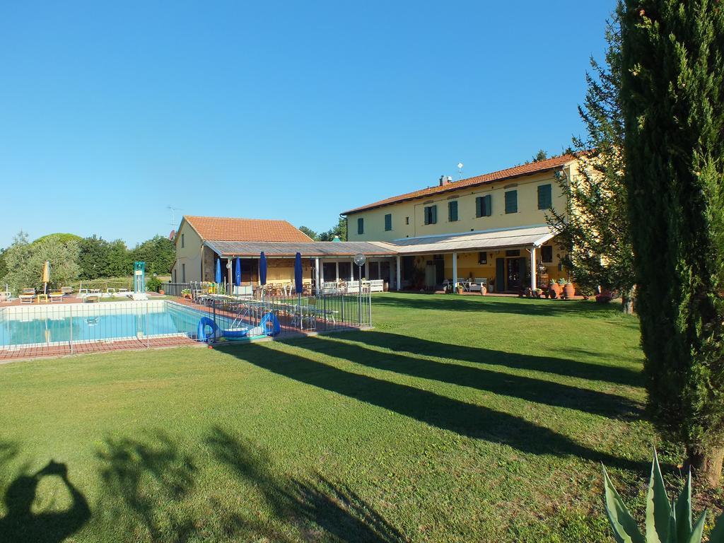 Agriturismo San Martino Ponsacco Luaran gambar